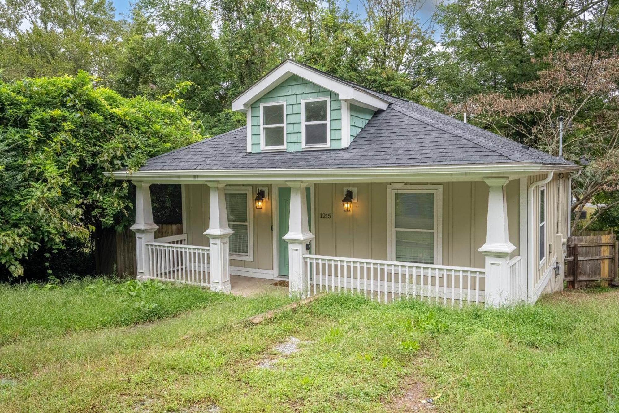 Charming 2Br Bungalow 4 Minutes To Duke University Durham Eksteriør billede