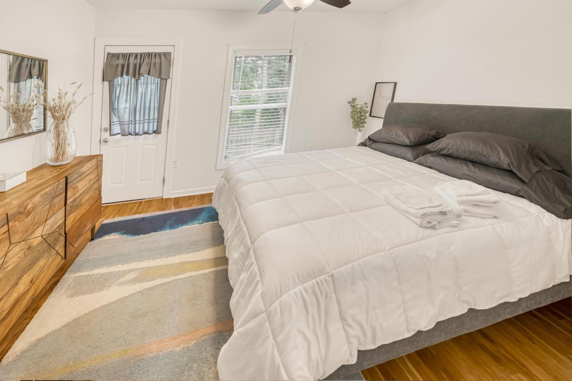 Charming 2Br Bungalow 4 Minutes To Duke University Durham Eksteriør billede