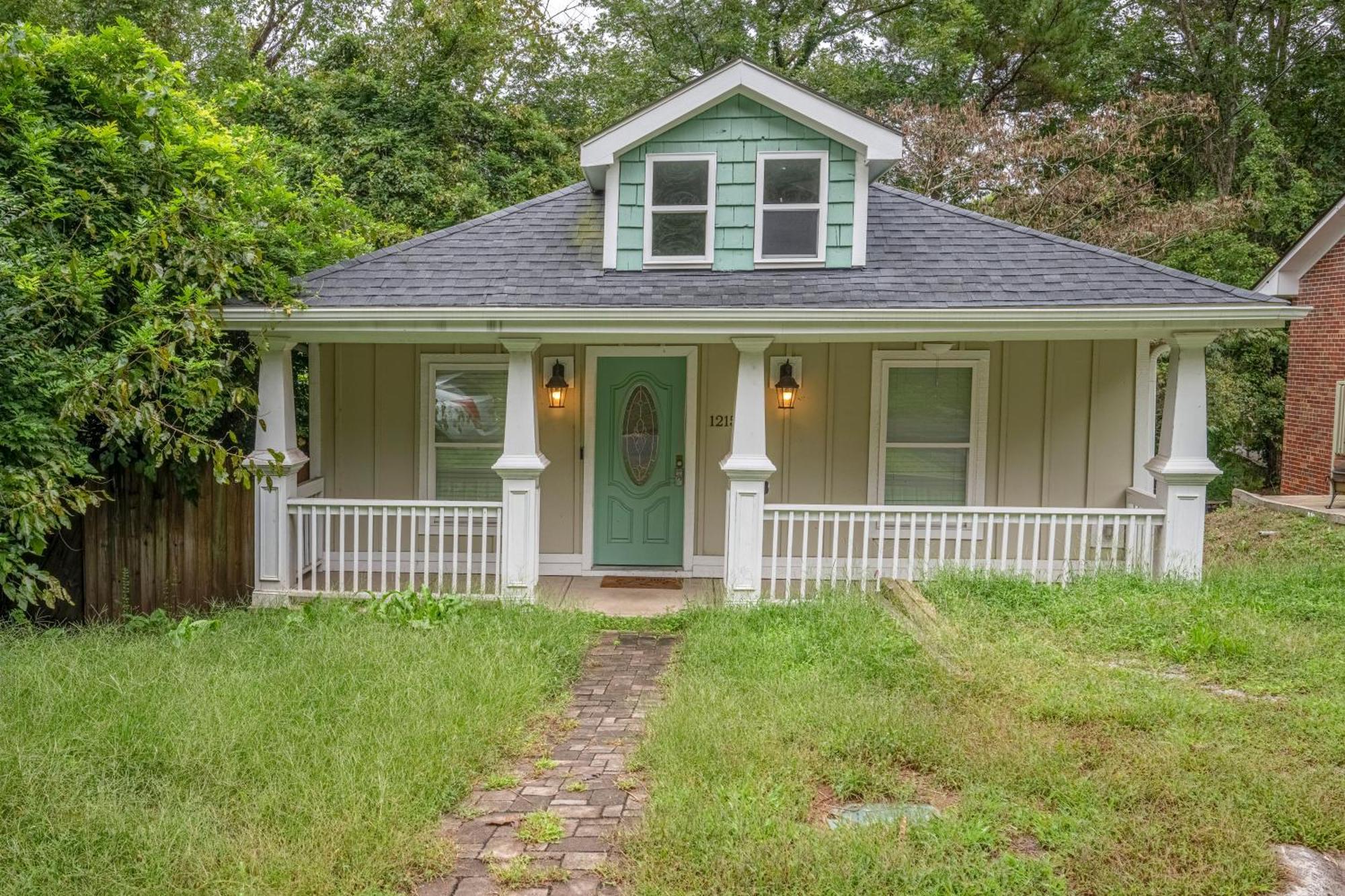 Charming 2Br Bungalow 4 Minutes To Duke University Durham Eksteriør billede