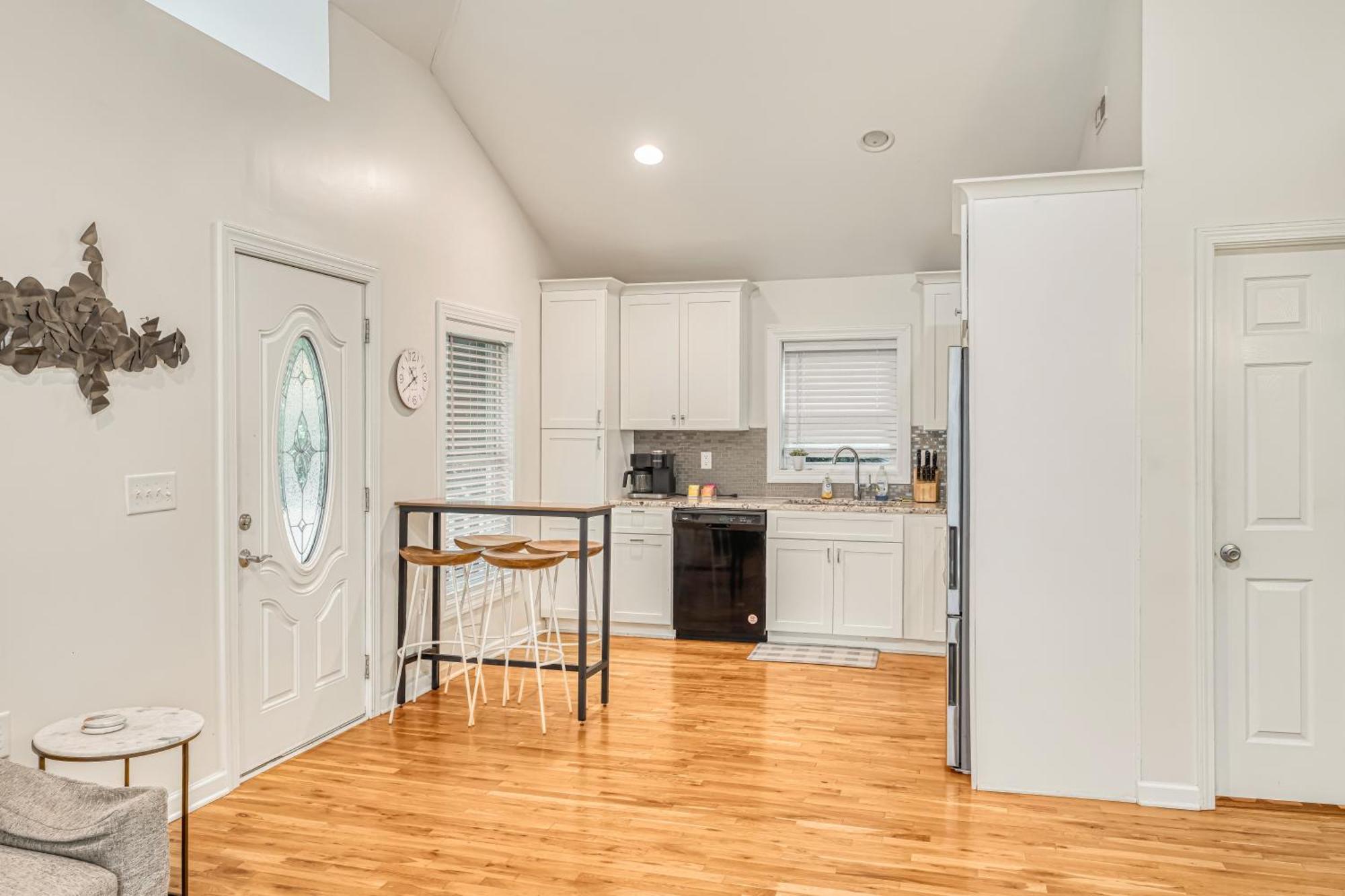 Charming 2Br Bungalow 4 Minutes To Duke University Durham Eksteriør billede