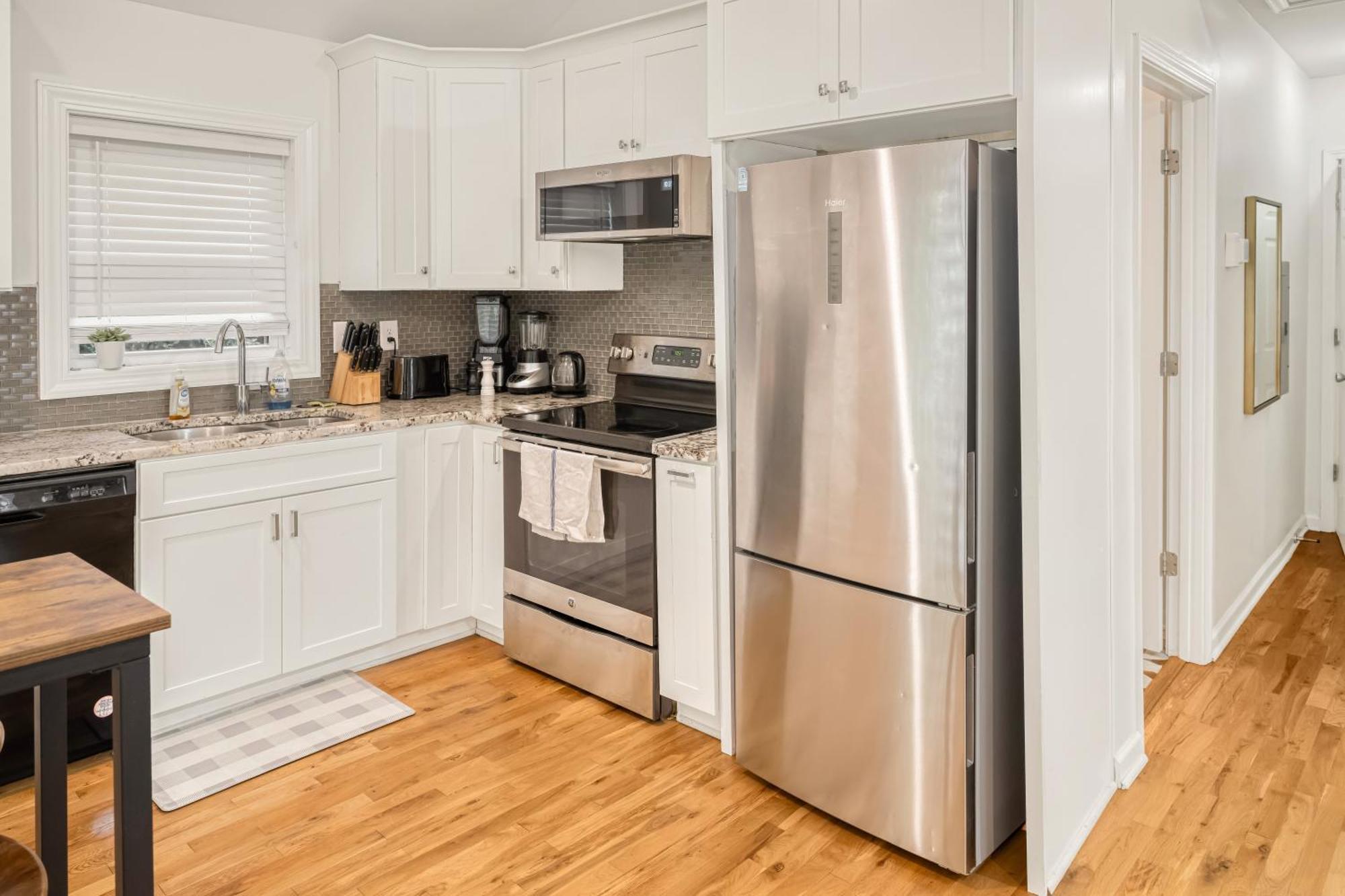 Charming 2Br Bungalow 4 Minutes To Duke University Durham Eksteriør billede