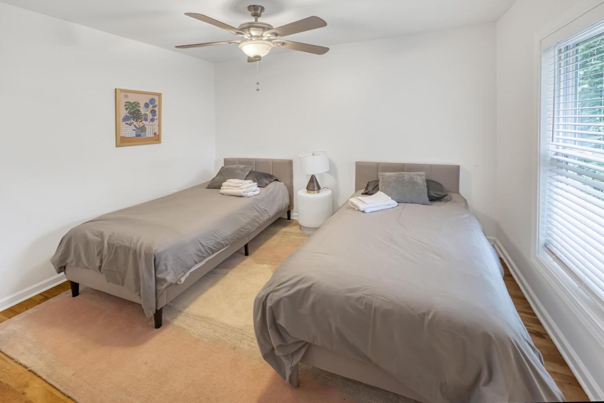 Charming 2Br Bungalow 4 Minutes To Duke University Durham Eksteriør billede