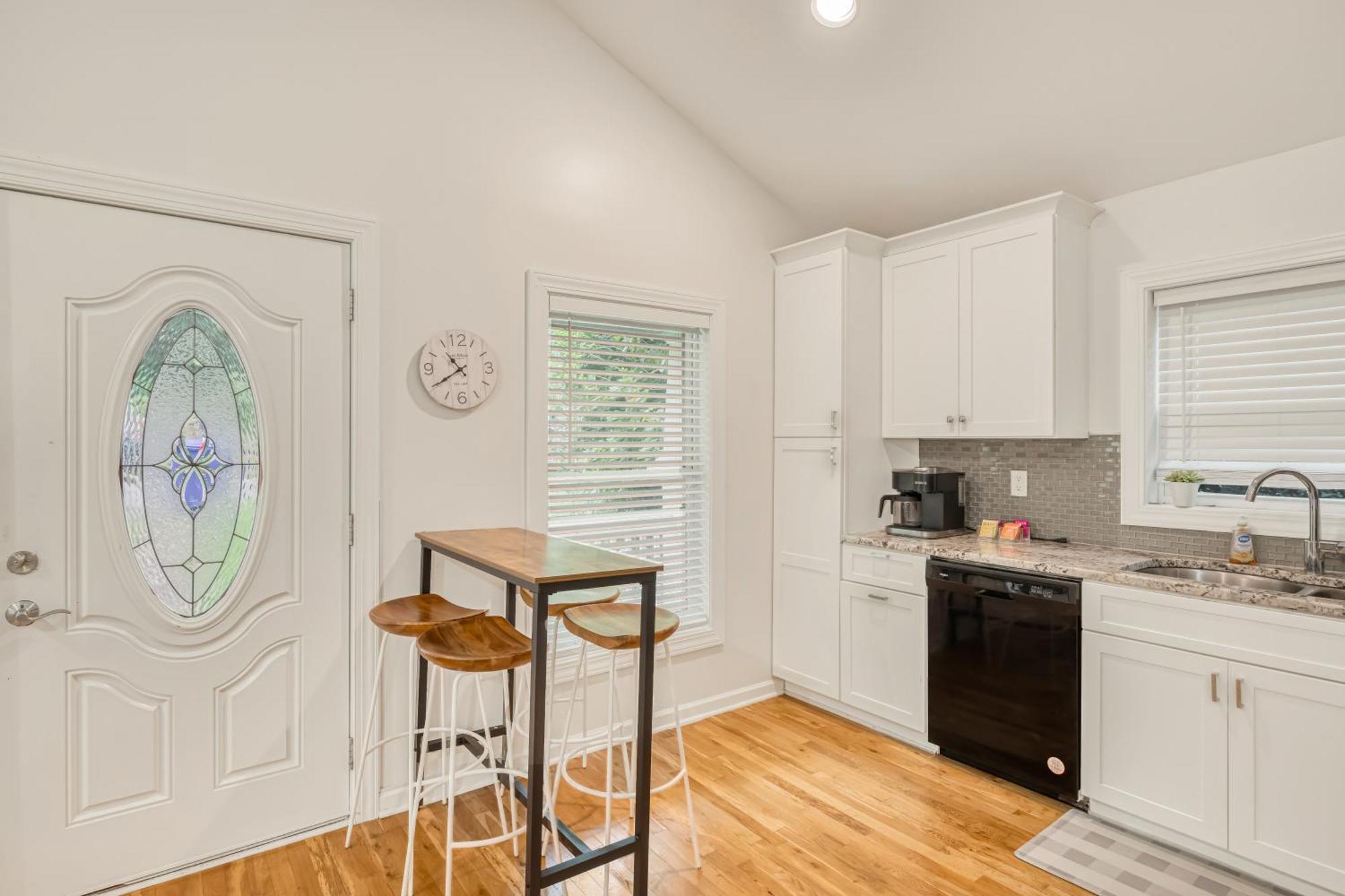 Charming 2Br Bungalow 4 Minutes To Duke University Durham Eksteriør billede
