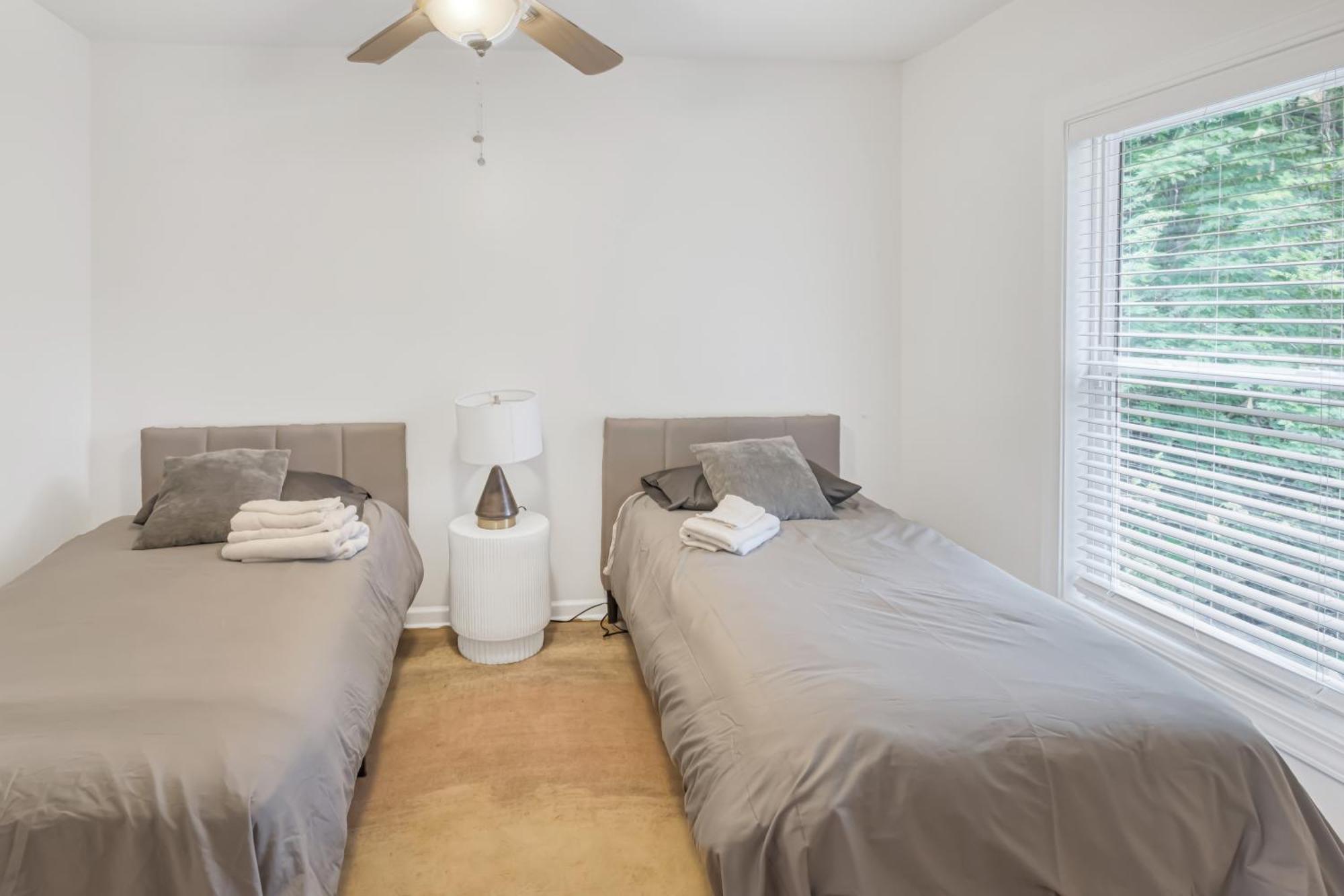 Charming 2Br Bungalow 4 Minutes To Duke University Durham Eksteriør billede