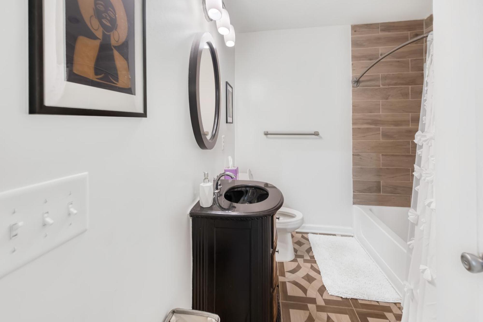Charming 2Br Bungalow 4 Minutes To Duke University Durham Eksteriør billede